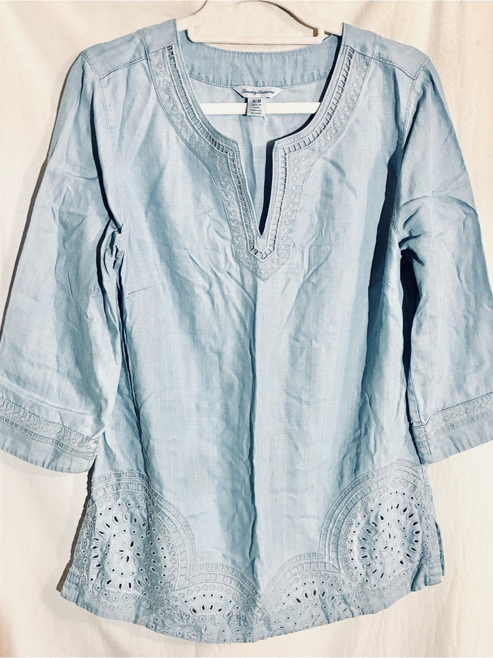 Tommy Bahama Chambray Denim Tunic Top Sz M Shirt Eyelet Lace Island Coastal